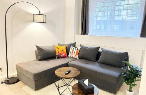 Gesundbrunnen Apartamento | HolidayHome Apartments I Spacious Private Room in Heart of Berlin