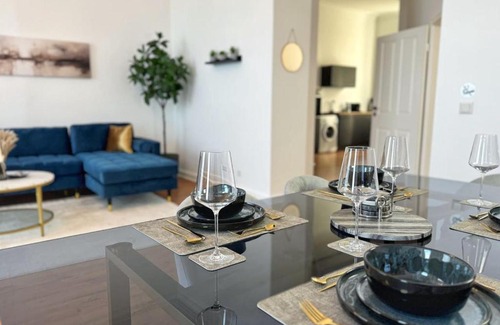 Pankow Apartamento | HolidayHome Apartments l Luxury Private Room in Prenzlauer Berg