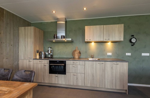 Municipality of Veere Chalet De Esquí | Holidayhome - Vroondijk 2 | Vrouwenpolder Zeebloesempje