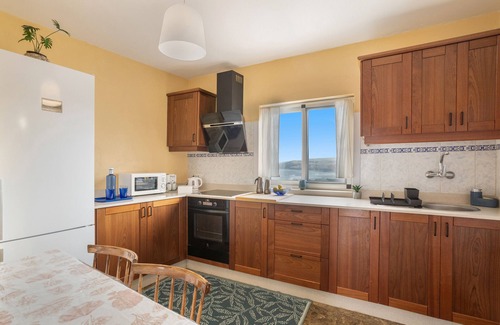 Gáldar Apartamento | Vacaciones 'Habibi Costa Norte Gran Canaria' con vistas al mar, terraza privada y Wi-Fi