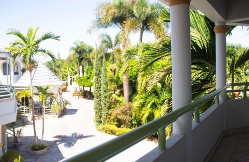 Runaway Bay Cama Y Desayuno | Holidays At Holiday Heaven
