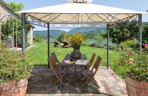 Umbertide Apartamento | Sus vacaciones en un antiguo convento en Umbría 15 'de Perugia, en la frontera con la Toscana