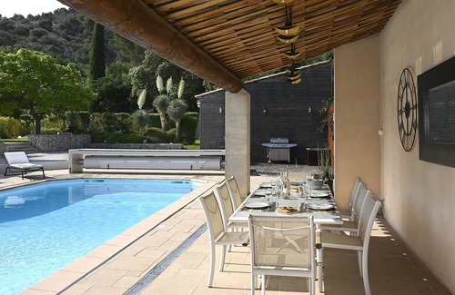 Robion Casa | Villa Honey Moon: reserva las vacaciones de tus sueños