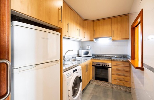 Perchel Sur Apartamento | Holidays2Malaga Eslava en recinto privado