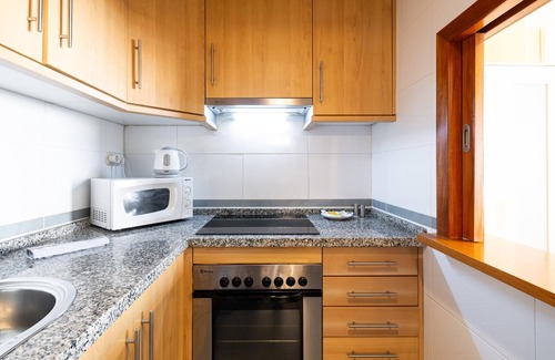 Perchel Sur Apartamento | Holidays2Malaga Eslava en recinto privado