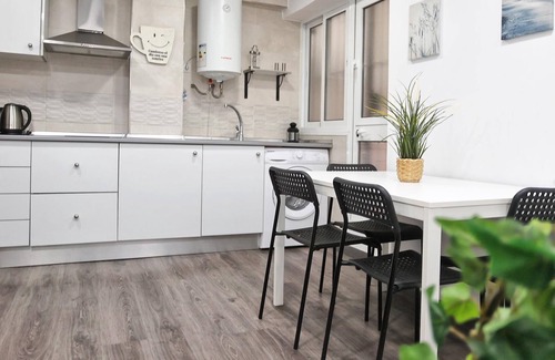 Jardin de la Abadia Apartamento | Holidays2Malaga Goya - zona Huelin a 500 mts de la playa