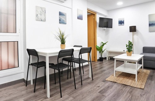 Jardin de la Abadia Apartamento | Holidays2Malaga Goya - zona Huelin a 500 mts de la playa