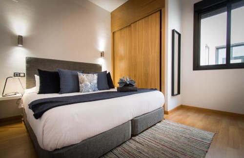 La Merced Apartamento | Holidays2Malaga Refino Pool and Parking