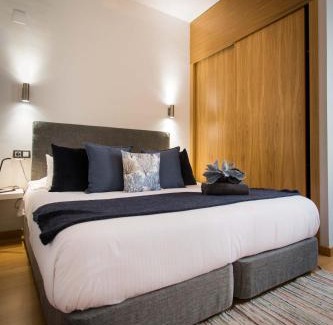 La Merced Apartamento | Holidays2Malaga Refino Pool and Parking