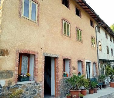 San Giovanni Ilarione Casa | HolidHome - Casale Bellavita