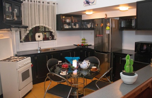 Anniwatta Cama Y Desayuno | Holistic Villas River
