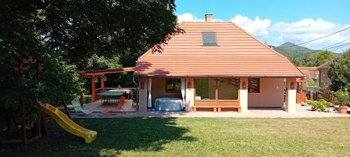 Komloska Casa | Hollós-patak Vendégház