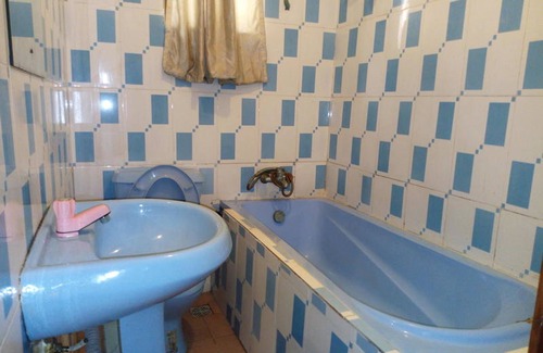 Oshodi-Isolo Casa | Holla-Jobi Guest House