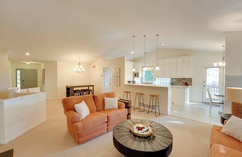 Holland Casa | Holland Home: Walk to the Beach!