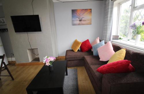 Chesterfield Casa | Holland House