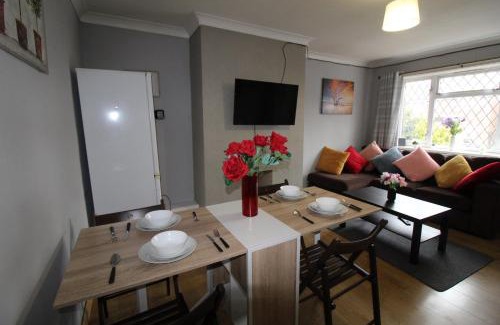Chesterfield Casa | Holland House