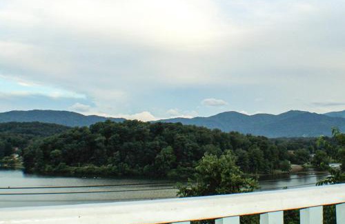 Lake Junaluska Casa | Holler Cottage