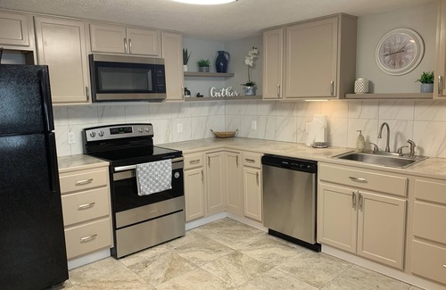 Vicksburg Apartamento | Holley Rentals 1 bedroom sleeps 4