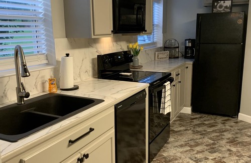 Vicksburg Apartamento | Holley Rentals 2 bedroom sleeps 6