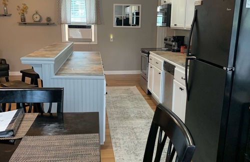 Vicksburg Apartamento | Holley Rentals 2br+ bonus Room 1300 sq ft apt. Sleeps 8