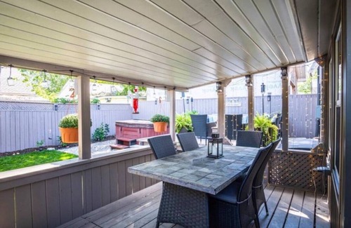 Hamilton Casa | Holliday Oasis w/ Hot Tub!