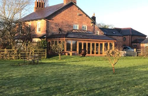 Marchwiel Cama Y Desayuno | Hollies Farm B&B