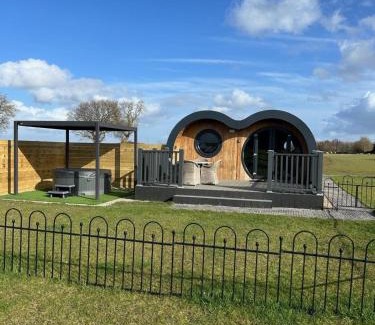 Knaresborough Cabina | Hollins Farm - Dog Friendly, Self Catering Holiday Lodges
