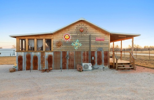 Fredericksburg Cabina | Hollmig Sunset View 1 Bedroom Cabin by RedAwning