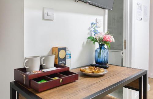 Islington Apartamento | Holloway Budget Apartment - 1 Minute to Emirates Stadium - Next to Station - City Center