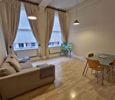 Nottingham City Centre Apartamento | Hollowstone Place, Spacious 2 Bed, City Centre NG1, Sleeps 6,Free Parking