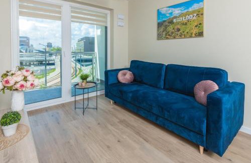 Srodmiescie Apartamento | HollyŁódź Apartment NETFLIX