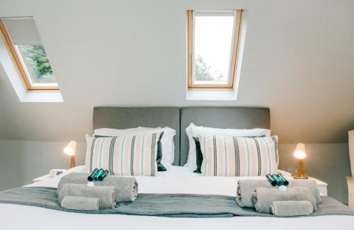 Boraston Casa | Holly Cottage, 2 bed house, sleeps 6