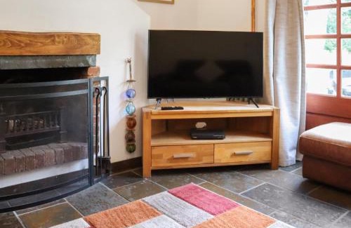 Angle Casa | Holly Cottage