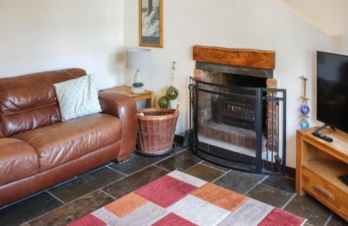 Angle Casa | Holly Cottage