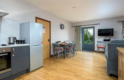 Frampton Casa | Holly Cottage
