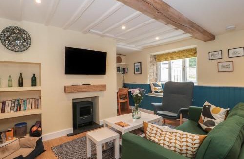 Brympton Casa | Holly Cottage