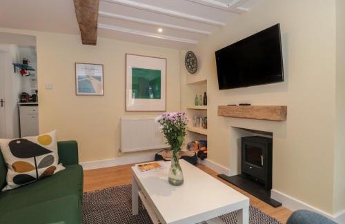 Brympton Casa | Holly Cottage