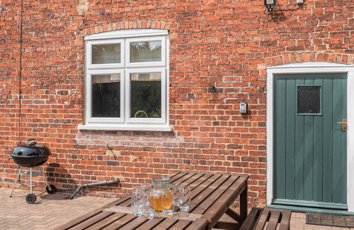 Lincoln Casa | Holly Farm - Five Bedroom House, Sleeps 10