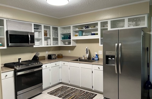 Ocean Springs Casa | Holly Hideaway - w/GOLF CART! Dog-friendly close to beach & downtown !!!