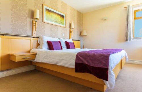 Richmond Hotel | Holly Hill Inn