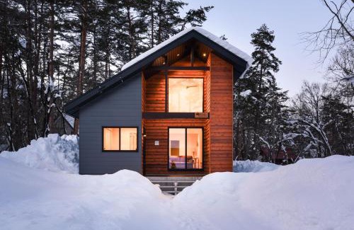 Hokujo Casa | Holly House