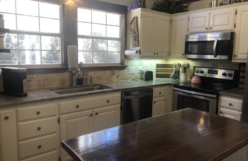 Hawkins Cabina | Holly Lake Ranch Cabin