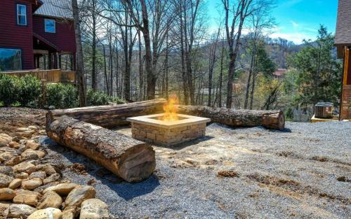 Gatlinburg Villa | Holly Ridge Hideaway