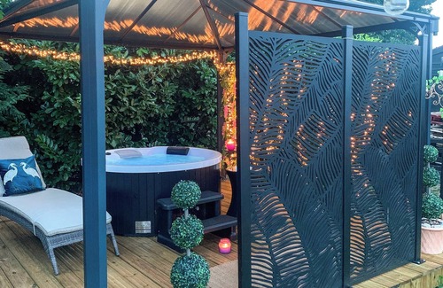 Maidstone Cabaña | Holly's Hidden Hideaway - UK36783