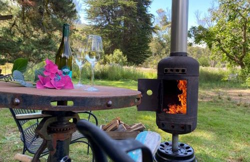 South Bruny Casa | Holly Tree Hut Eco Farmstay