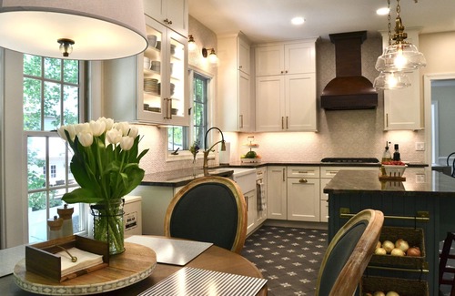 Dunn Loring Casa | Holly Treeside, a luxurious Tysons Corner Home
