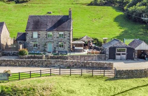 Leek Casa | HollyDale