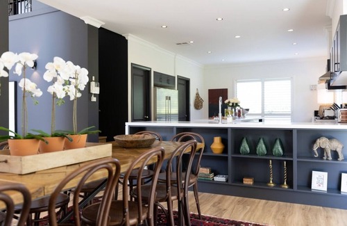 Pokolbin Casa | Hollyford House - Pokolbin
