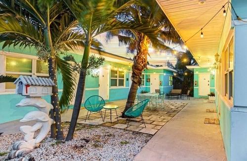 North Beach Apartamento | Hollywood Beach Broadwalk Family Vacation Home