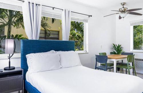 North Beach Apartamento | Hollywood Beach, Steps to the Beach, Pool